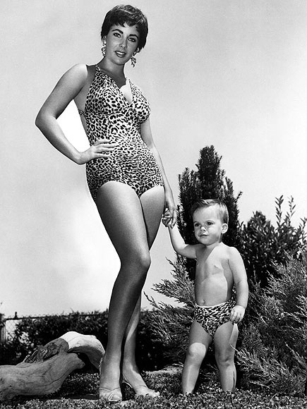 Thời trang và phong cách của Elizabeth Taylor - 4 Thời trang và phong cách của Elizabeth Taylor - 4