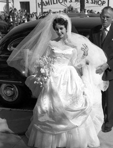 Những bức hình “độc” về Elizabeth Taylor - 8 Những bức hình “độc” về Elizabeth Taylor - 8