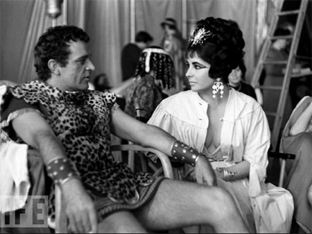 Những bức hình “độc” về Elizabeth Taylor - 11 Những bức hình “độc” về Elizabeth Taylor - 11