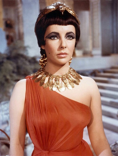 Ngắm nhìn những bức hình đẹp của minh tinh Elizabeth Taylor - 13 Ngắm nhìn những bức hình đẹp của minh tinh Elizabeth Taylor - 13