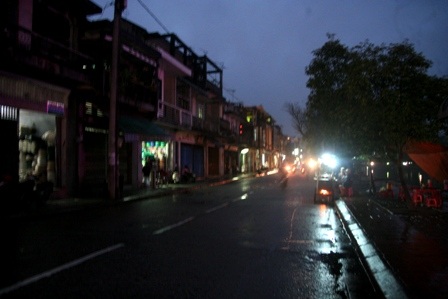 Huế “nóng” lên cùng Giờ Trái Đất - 3