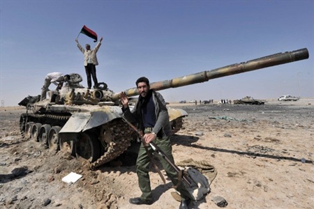 “Quân nổi dậy Libya chiếm thành phố dầu lửa chiến lược” - 2