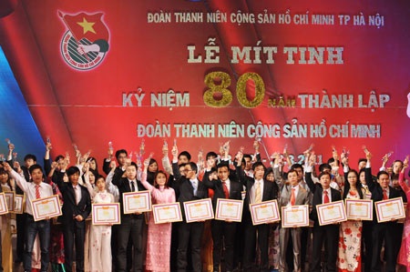 GS Ngô Bảo Châu, diễn viên Xuân Bắc được Thành đoàn vinh danh - 6 GS Ngô Bảo Châu, diễn viên Xuân Bắc được Thành đoàn vinh danh - 6