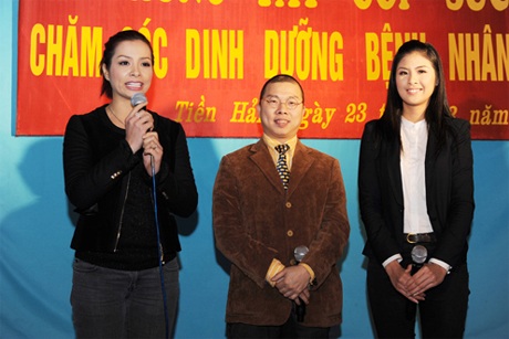 Diễn viên Hải Anh “nói hớ” trong buổi từ thiện - 10 Diễn viên Hải Anh “nói hớ” trong buổi từ thiện - 10