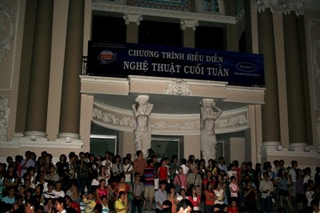 Giờ trái đất tại TPHCM: Người dân cũng thờ ơ! - 4 Giờ trái đất tại TPHCM: Người dân cũng thờ ơ! - 4