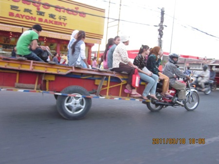 “Chơi xe” ở Phnom Penh - 3 “Chơi xe” ở Phnom Penh - 3
