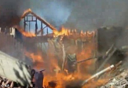 Canada: Hoả hoạn thiêu rụi khu chung cư, 7 người mất tích - 1