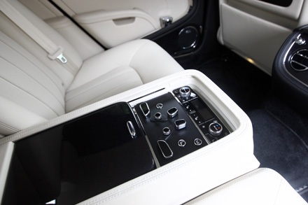 Bentley Mulsanne - Lựa chọn của nhà giàu - 24