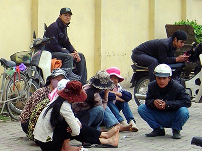 “Đói” việc làm ở các “chợ” lao động - 2 “Đói” việc làm ở các “chợ” lao động - 2