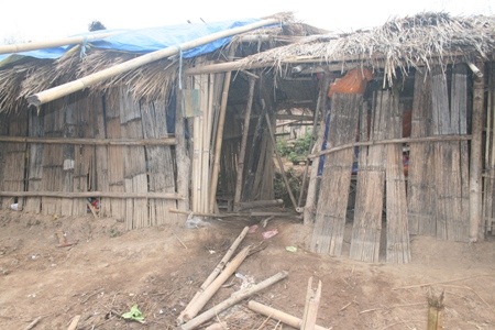 Đắng lòng trường học vùng cao  - 8