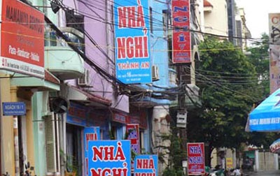 Trớ trêu nữ sinh bị đánh ghen trong... nhà nghỉ - 1 Trớ trêu nữ sinh bị đánh ghen trong... nhà nghỉ - 1