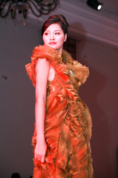 Huỳnh Bích Phương trên sàn diễn thời trang - 12