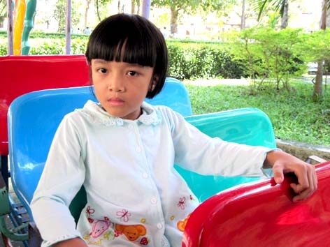 Nỗi gian truân của mẹ con cô bé không có bộ phận sinh dục - 1 Nỗi gian truân của mẹ con cô bé không có bộ phận sinh dục - 1