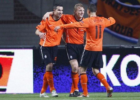 Hà Lan hạ gục Hungary trong cơn mưa bàn thắng - 3 Hà Lan hạ gục Hungary trong cơn mưa bàn thắng - 3