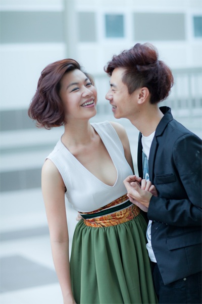 Dương Cầm - Cẩm Tú tạo dáng “xì tin” - 6