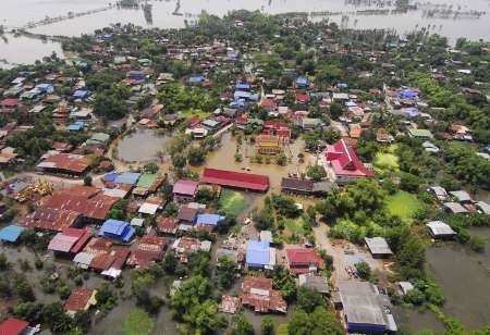 Mưa lũ Thái Lan: 20 người chết, hàng ngàn du khách mắc kẹt - 1 Mưa lũ Thái Lan: 20 người chết, hàng ngàn du khách mắc kẹt - 1