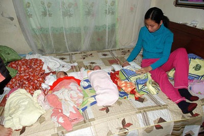 Nhà có 3 chị em... sinh non - 2