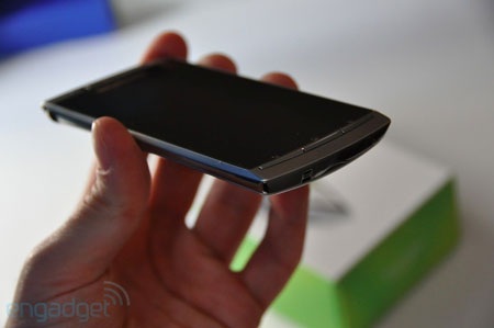 Đập hộp “siêu phẩm” Sony Ericsson Xperia Arc - 13