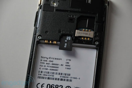 Đập hộp “siêu phẩm” Sony Ericsson Xperia Arc - 24