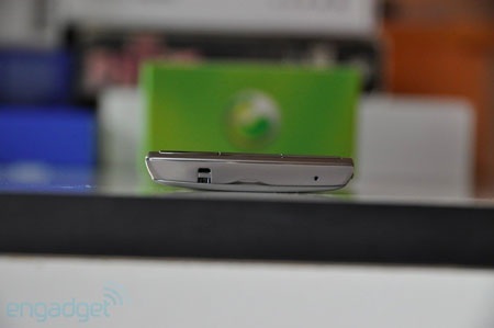 Đập hộp “siêu phẩm” Sony Ericsson Xperia Arc - 6