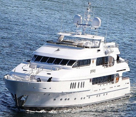 Tiger Woods rao bán du thuyền với giá 25 triệu USD - 2 Tiger Woods rao bán du thuyền với giá 25 triệu USD - 2