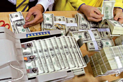 Thế giới đã rơi vào bẫy đồng USD? - 1