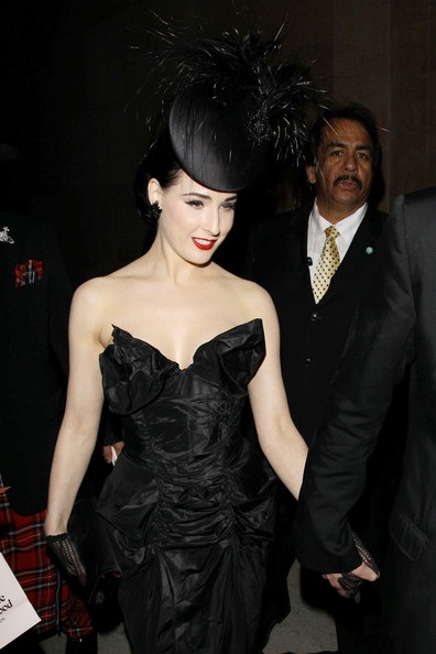 Nhiều người đẹp dự khai trương cửa hiệu Vivienne Westwood - 16 Nhiều người đẹp dự khai trương cửa hiệu Vivienne Westwood - 16