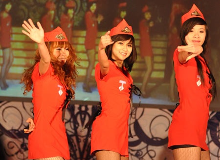 Cận cảnh vũ điệu nóng bỏng của nữ sinh Phương Đông - 12