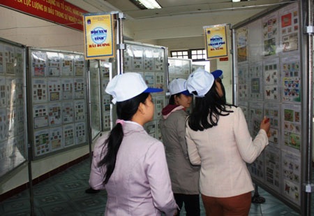 Phát hành đặc biệt bộ tem kỷ niệm 400 năm Phú Yên - 2 Phát hành đặc biệt bộ tem kỷ niệm 400 năm Phú Yên - 2
