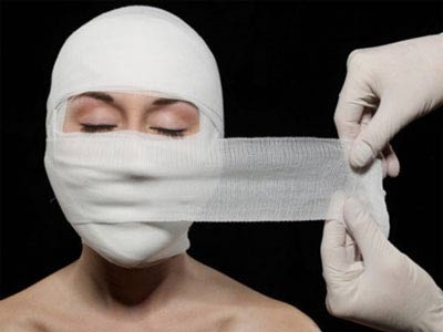 Gọt hàm, độn cằm: Hành xác để đẹp! - 1 Gọt hàm, độn cằm: Hành xác để đẹp! - 1