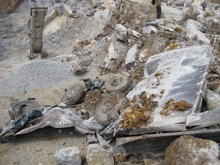 Tìm thấy 12 thi thể trong vụ sập mỏ đá - 8