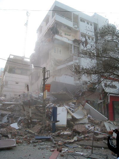 “Cả toà nhà bỗng dưng sập xuống là không chấp nhận được” - 2 “Cả toà nhà bỗng dưng sập xuống là không chấp nhận được” - 2