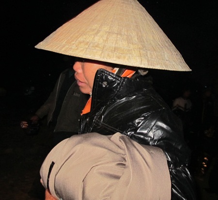 Trắng đêm tìm kiếm thi thể nạn nhân ở mỏ Lèn Cờ - 4