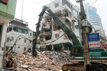 Gặp người giăng dây cảnh báo “thảm họa” sập nhà kinh hoàng - 3