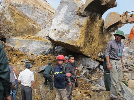 Chuyện ít biết về những người nhặt xác ở Lèn Cờ - 5