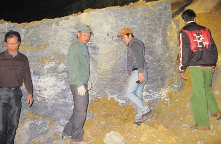 Chuyện ít biết về những người nhặt xác ở Lèn Cờ - 2