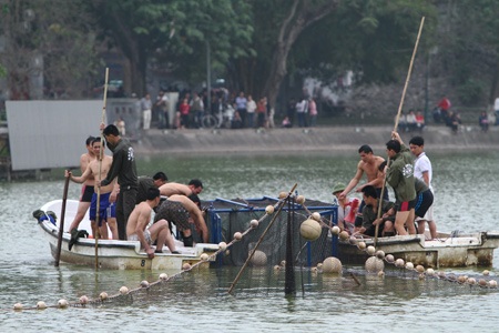 Cụ Rùa đã được an toàn trong bể chữa bệnh - 15