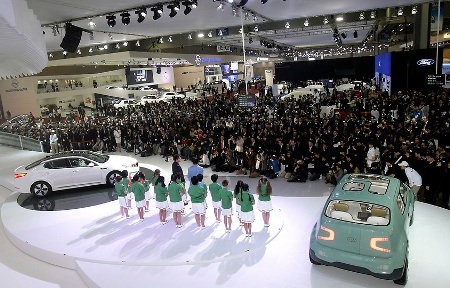 Triển lãm ô tô Seoul 2011 rộn rã khai cuộc - 16