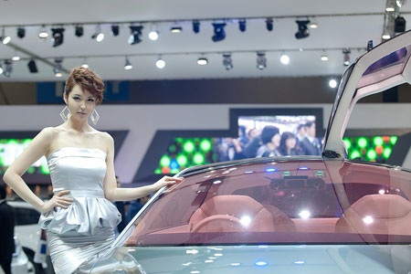 Rạng ngời kiều nữ Seoul Motor Show (1) - 4
