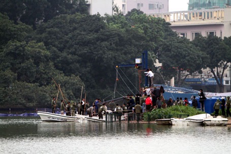 Cụ Rùa đã được an toàn trong bể chữa bệnh - 3