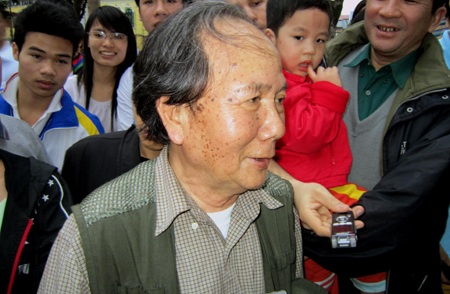 Nghe những người vây bắt "cụ" rùa kể chuyện - 3 Nghe những người vây bắt "cụ" rùa kể chuyện - 3