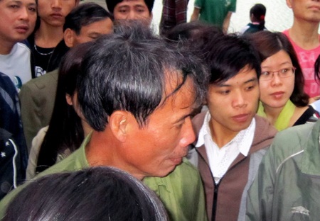 Nghe những người vây bắt "cụ" rùa kể chuyện - 2 Nghe những người vây bắt "cụ" rùa kể chuyện - 2