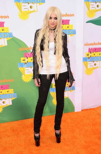 Nhộn nhip “sao” tại lễ trao giải Nickelodeon - 5 Nhộn nhip “sao” tại lễ trao giải Nickelodeon - 5