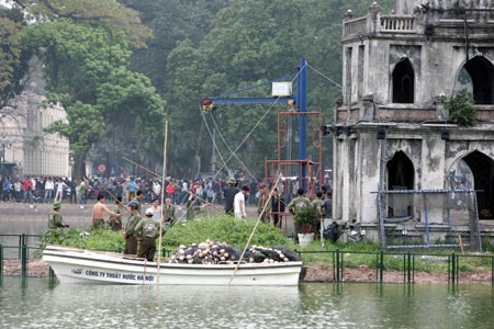 Cụ Rùa đã được an toàn trong bể chữa bệnh - 30