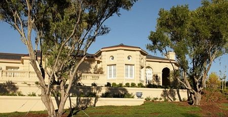 Ngắm biệt thự 100 triệu USD của tỷ phú Nga - 2