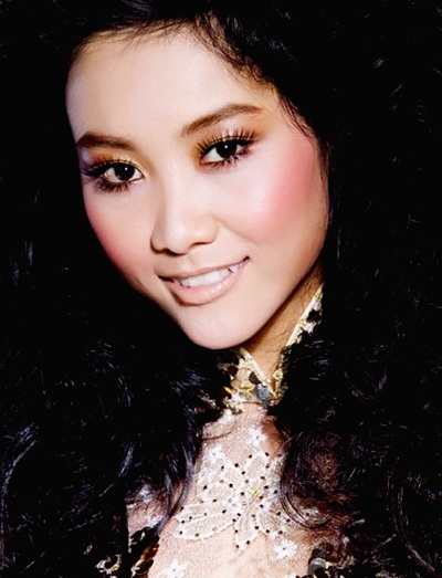 Đoan Trang vào vai Esmeralda trong “Thằng gù nhà thờ Đức Bà Paris” - 1 Đoan Trang vào vai Esmeralda trong “Thằng gù nhà thờ Đức Bà Paris” - 1