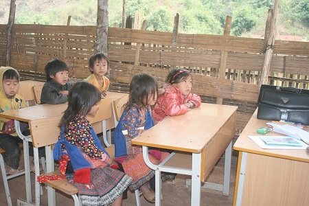 Khát vọng nhỏ bé nơi lớp học vùng cao - 1 Khát vọng nhỏ bé nơi lớp học vùng cao - 1
