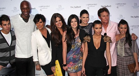 Gia đình cô Kim siêu vòng ba “tụ hội” - 9