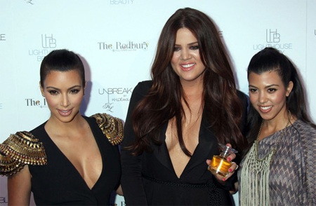 Gia đình cô Kim siêu vòng ba “tụ hội” - 2