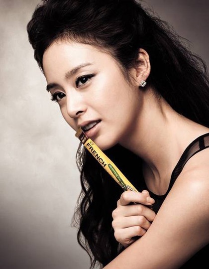 Kim Tae Hee “điên đầu” vì tin đồn sắp lên xe hoa - 3 Kim Tae Hee “điên đầu” vì tin đồn sắp lên xe hoa - 3